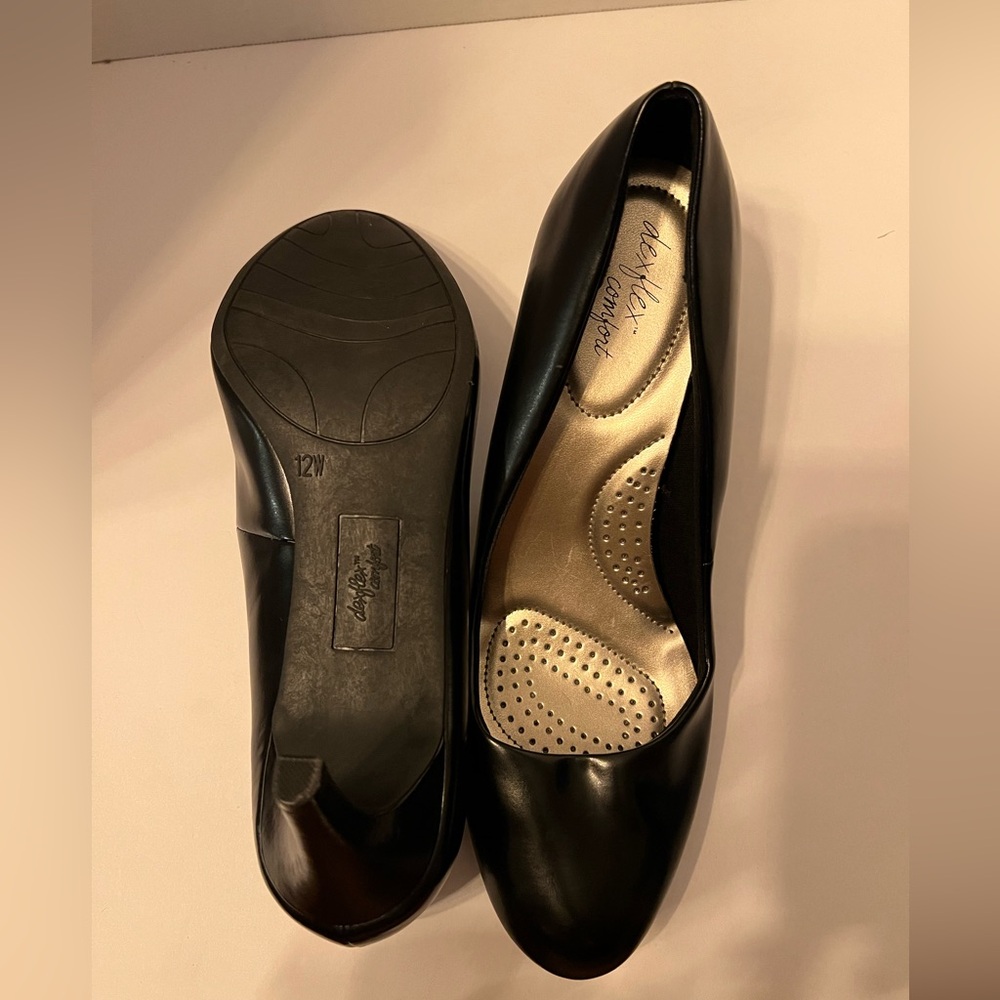 12W Black Heels